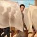 Berlin l�ve le voile sur un nouveau poster