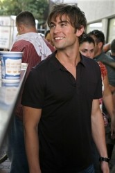 Nate (Chace Crawford)