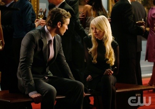Jenny et Nate discutent