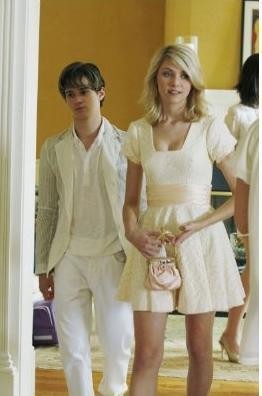 Jenny et Eric à la fête en blanc